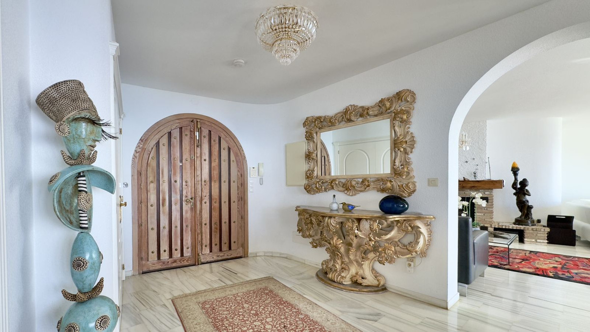 Te koop Vrijstaande Villa Costa Del Sol Benalmadena Costa € 3.200.000,-