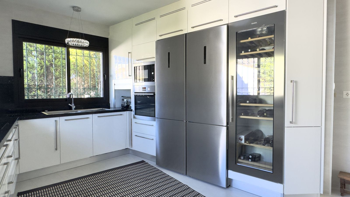 Te koop Vrijstaande Villa Costa Del Sol Benalmadena Costa € 3.200.000,-