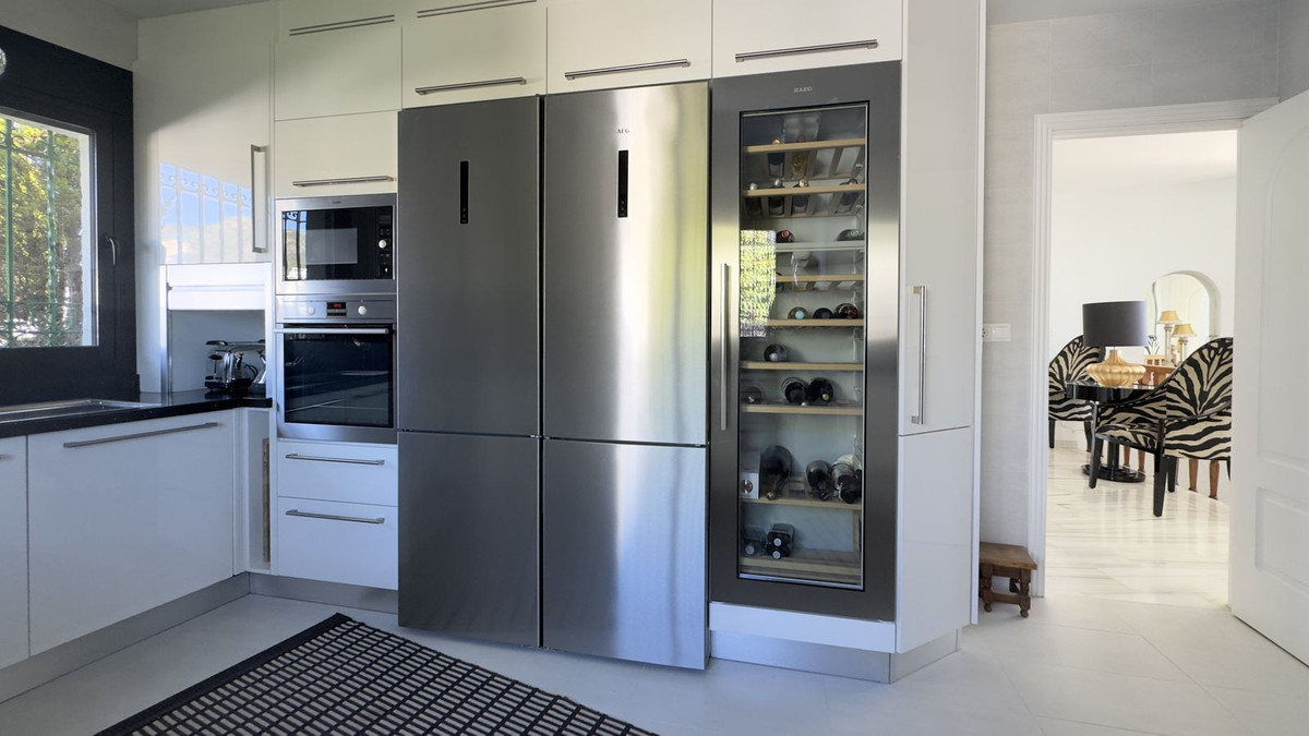 Te koop Vrijstaande Villa Costa Del Sol Benalmadena Costa € 3.200.000,-