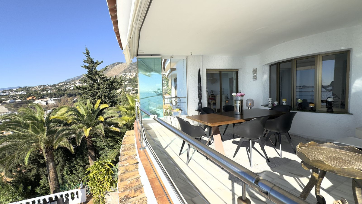 Te koop Vrijstaande Villa Costa Del Sol Benalmadena Costa € 3.200.000,-