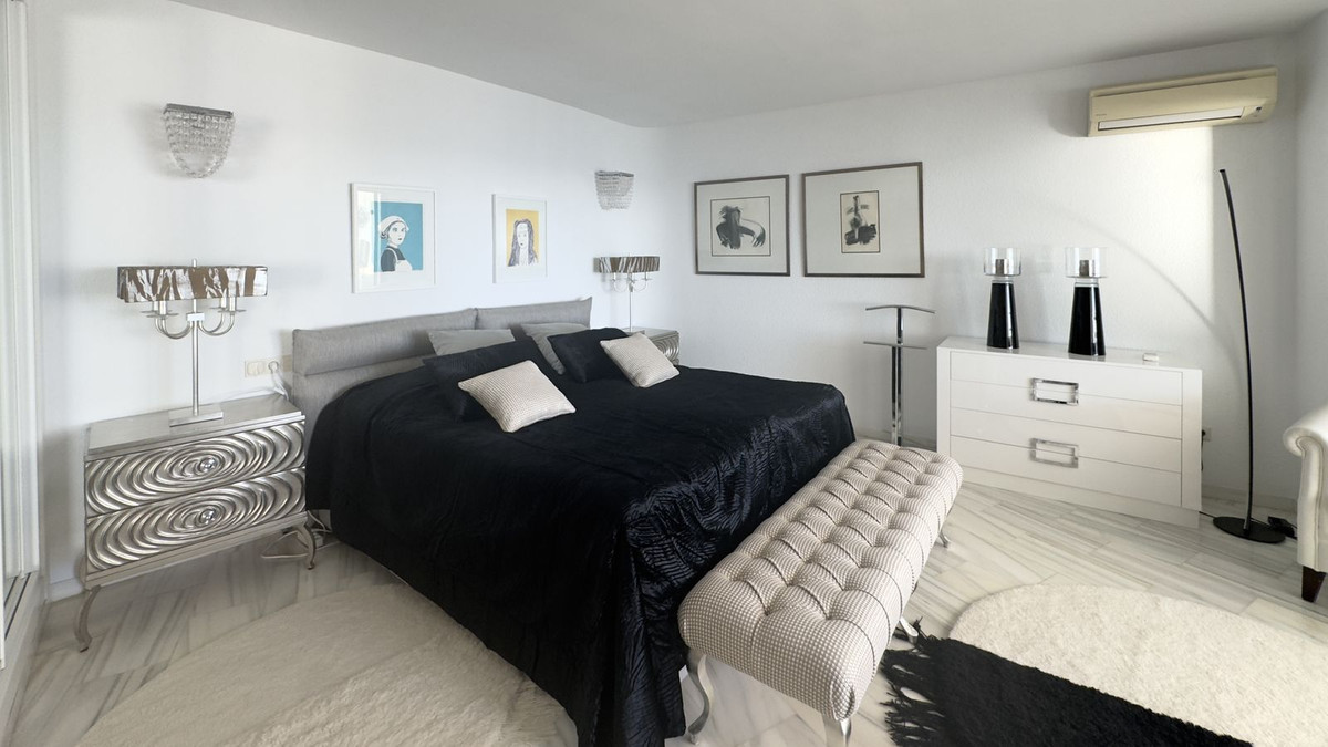 Te koop Vrijstaande Villa Costa Del Sol Benalmadena Costa € 3.200.000,-