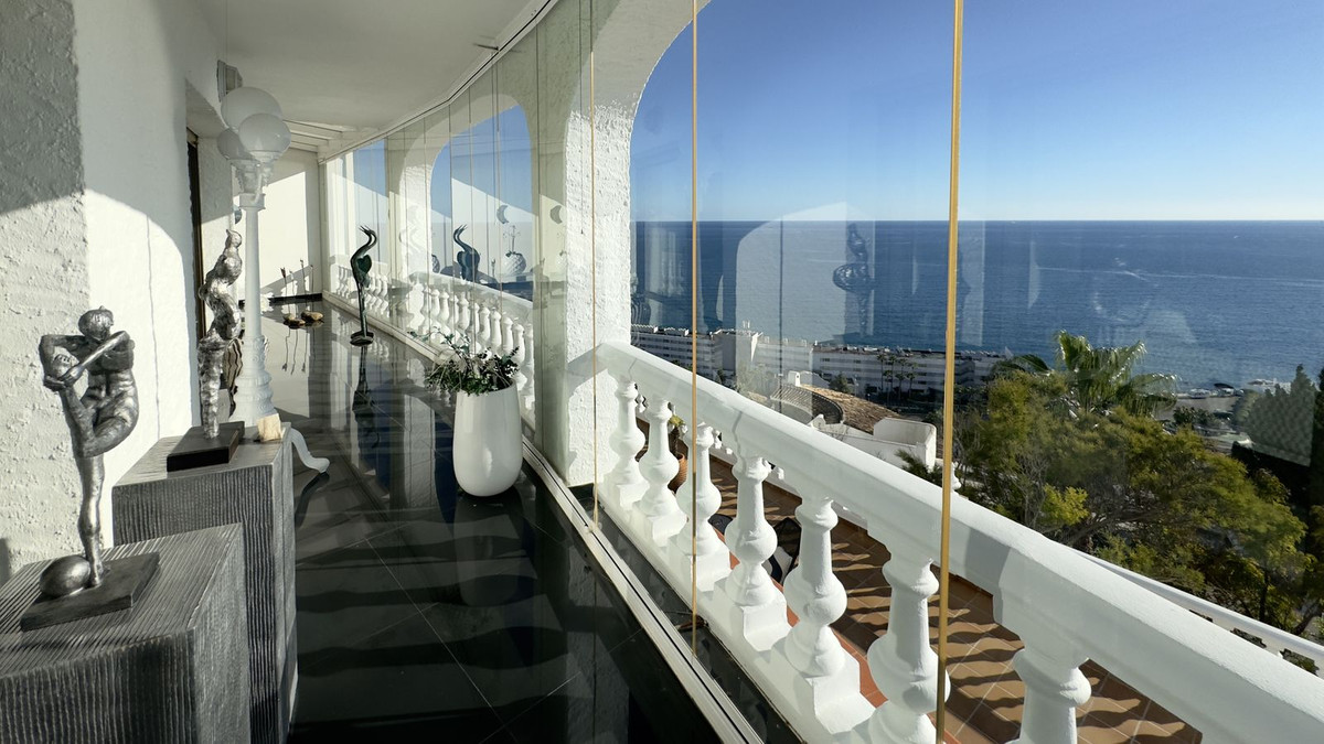 Te koop Vrijstaande Villa Costa Del Sol Benalmadena Costa € 3.200.000,-