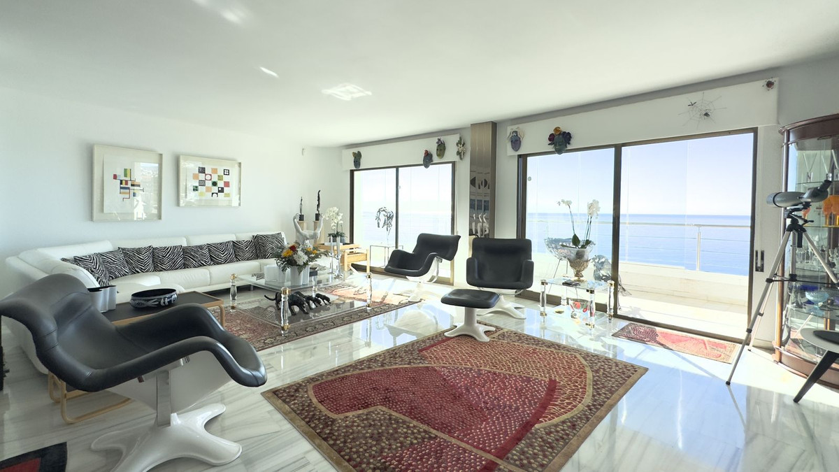 Te koop Vrijstaande Villa Costa Del Sol Benalmadena Costa € 3.200.000,-