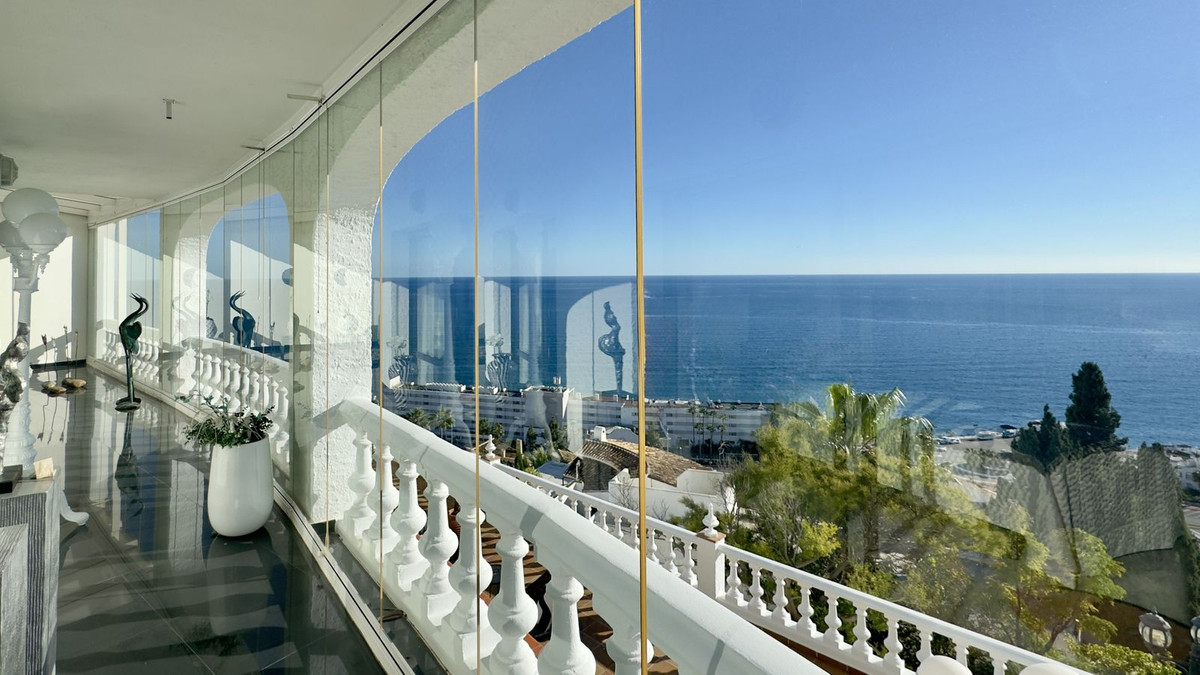Te koop Vrijstaande Villa Costa Del Sol Benalmadena Costa € 3.200.000,-