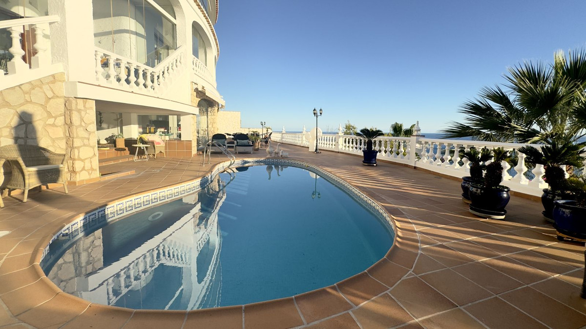 Te koop Vrijstaande Villa Costa Del Sol Benalmadena Costa € 3.200.000,-