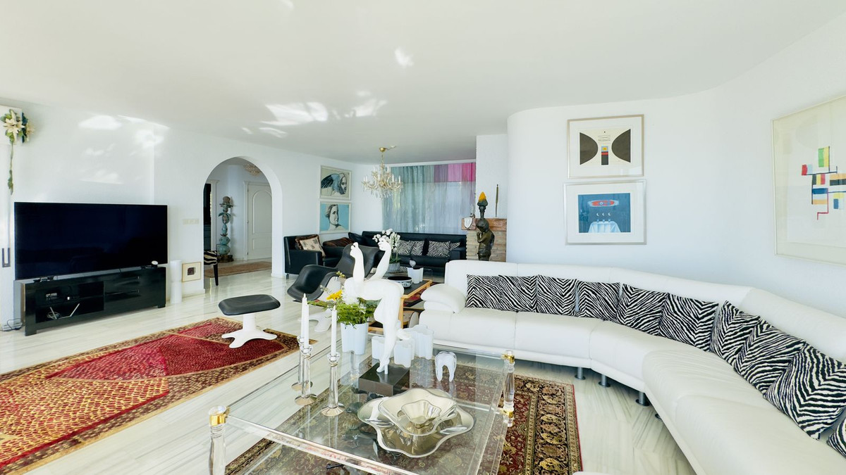 Te koop Vrijstaande Villa Costa Del Sol Benalmadena Costa € 3.200.000,-