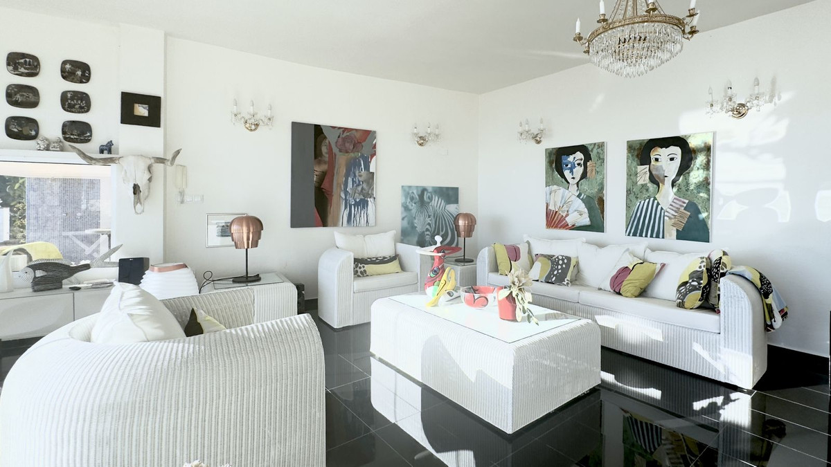 Te koop Vrijstaande Villa Costa Del Sol Benalmadena Costa € 3.200.000,-