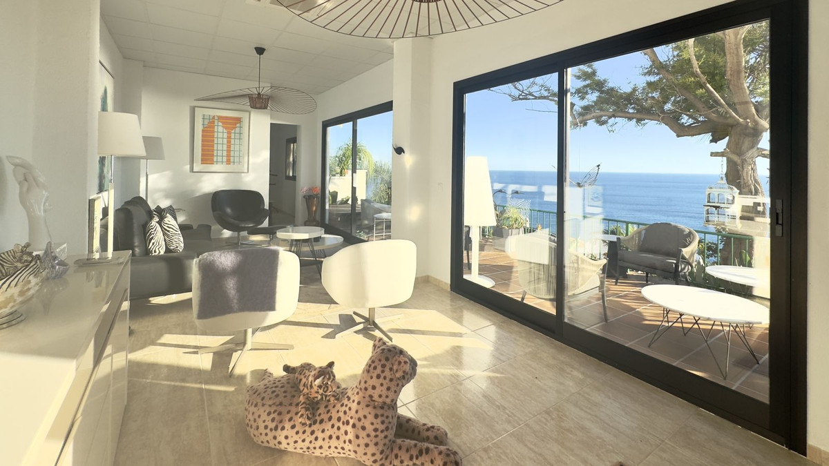 Te koop Vrijstaande Villa Costa Del Sol Benalmadena Costa € 3.200.000,-