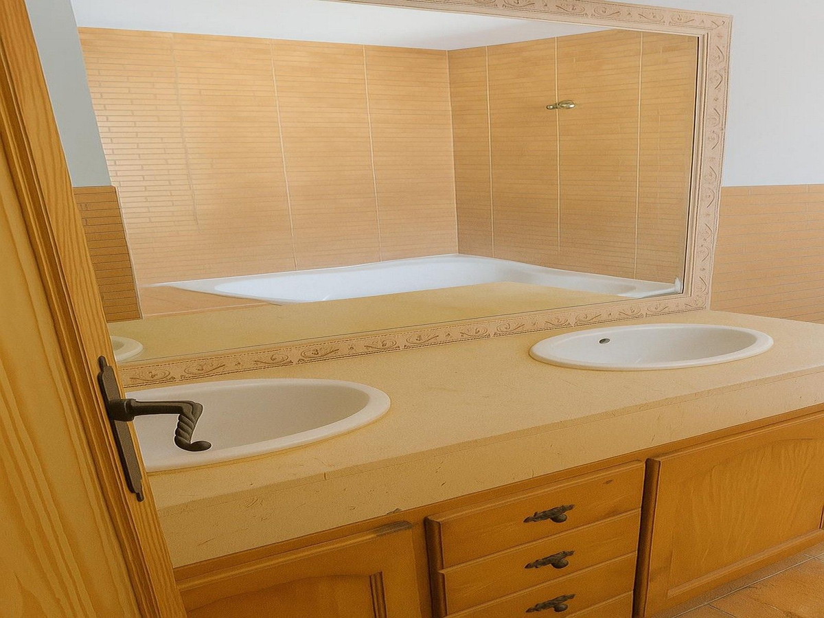 Te koop Herenhuis Costa Del Sol Bel Air € 350.000,-