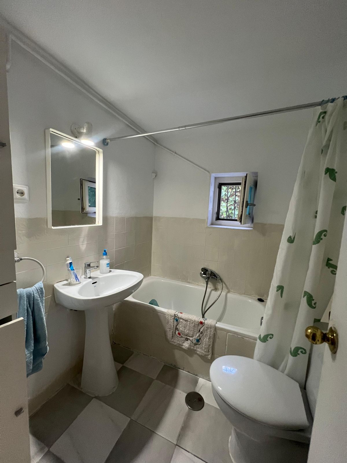 Te koop Half vrijstaand huis Costa Del Sol Torreguadiaro € 750.000,-