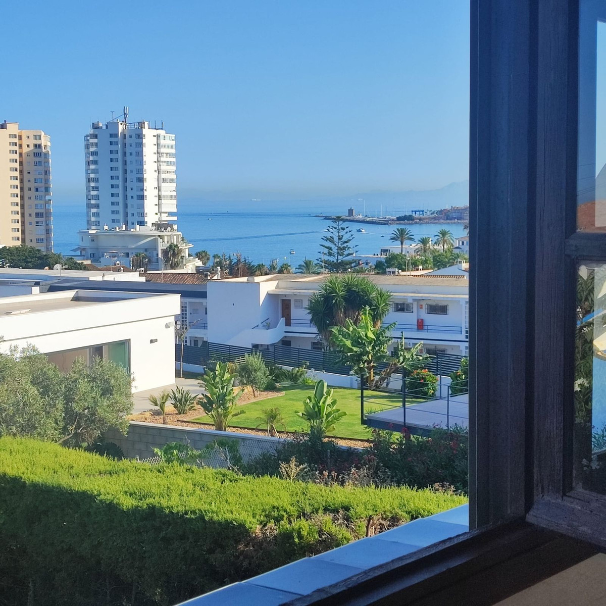 Te koop Half vrijstaand huis Costa Del Sol Torreguadiaro € 750.000,-