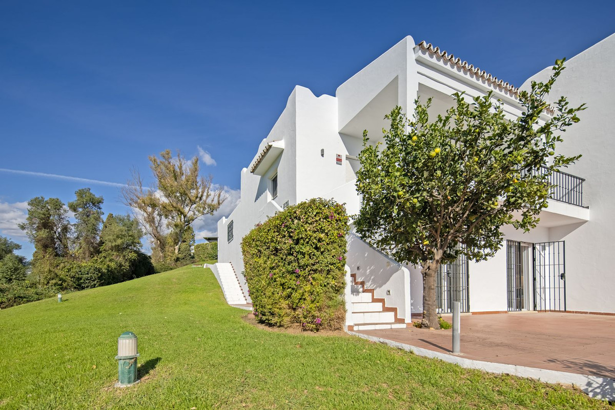 Te koop Half vrijstaand huis Costa Del Sol Nueva Andalucía € 995.000,-