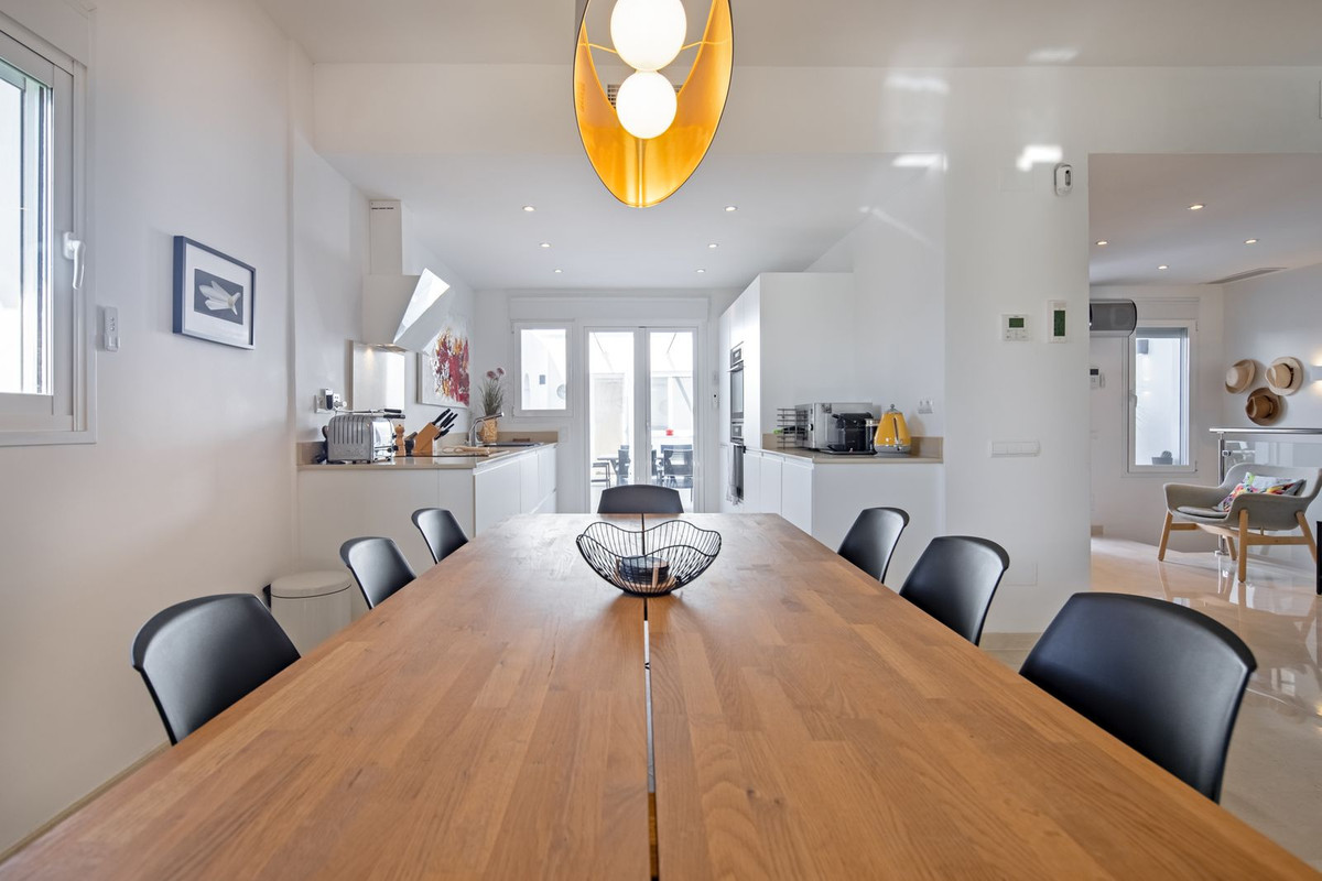 Te koop Half vrijstaand huis Costa Del Sol Nueva Andalucía € 995.000,-