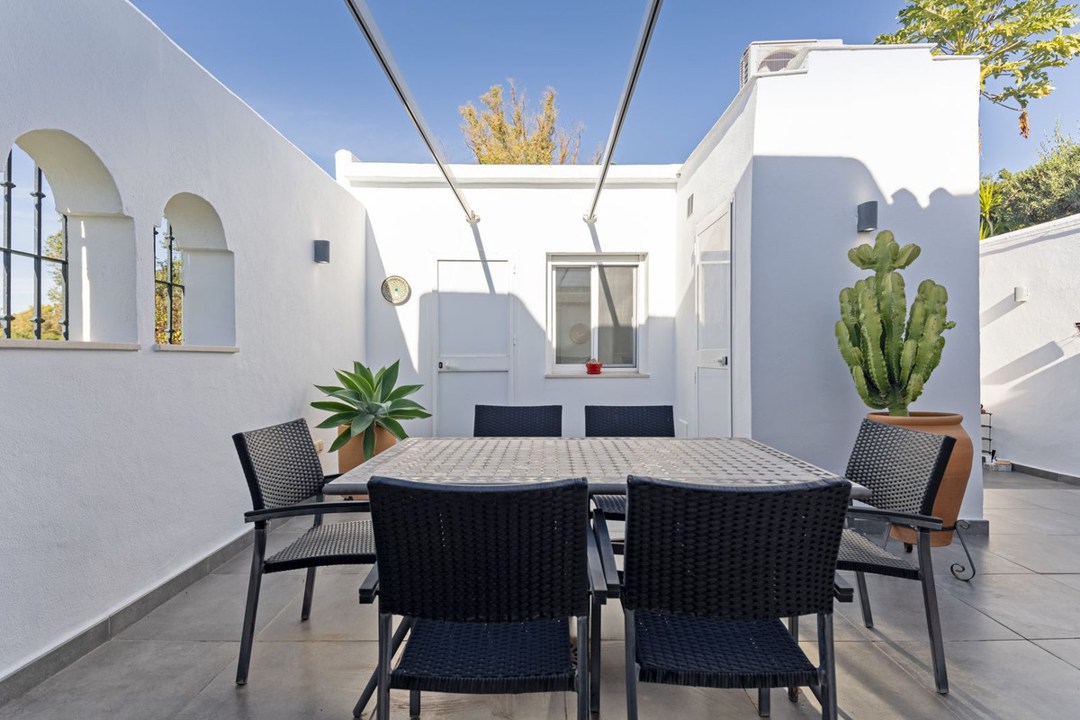 Te koop Half vrijstaand huis Costa Del Sol Nueva Andalucía € 995.000,-