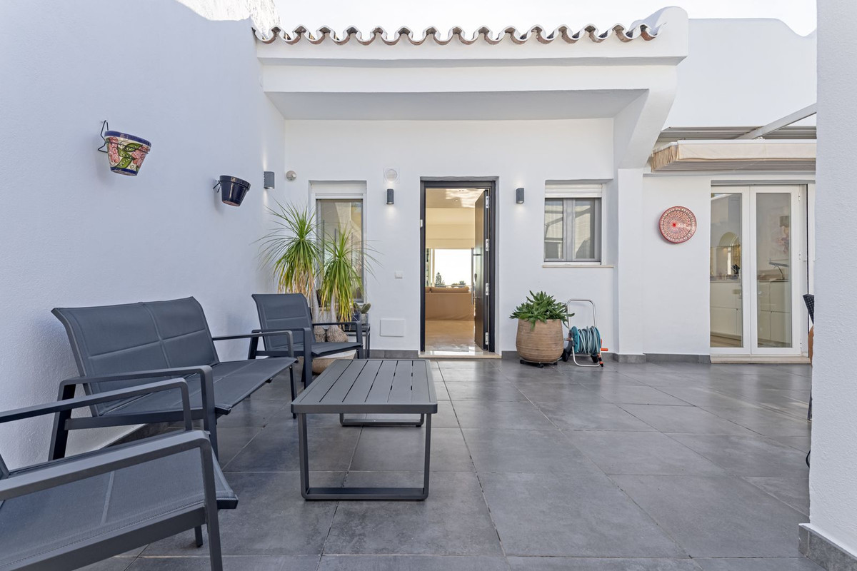 Te koop Half vrijstaand huis Costa Del Sol Nueva Andalucía € 995.000,-