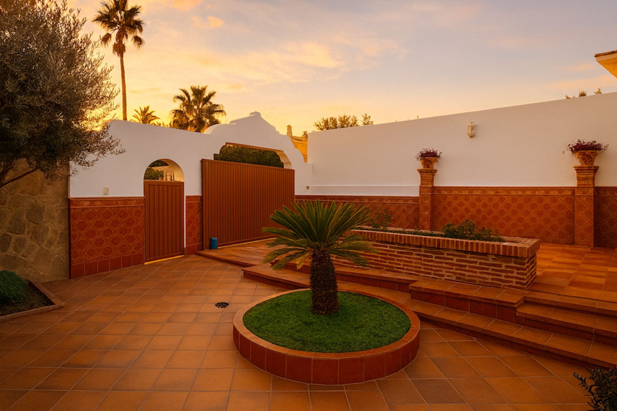 Te koop Vrijstaande Villa Costa Del Sol Torremolinos € 2.950.000,-