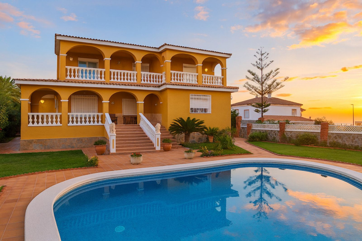 Te koop Vrijstaande Villa Costa Del Sol Torremolinos € 2.950.000,-