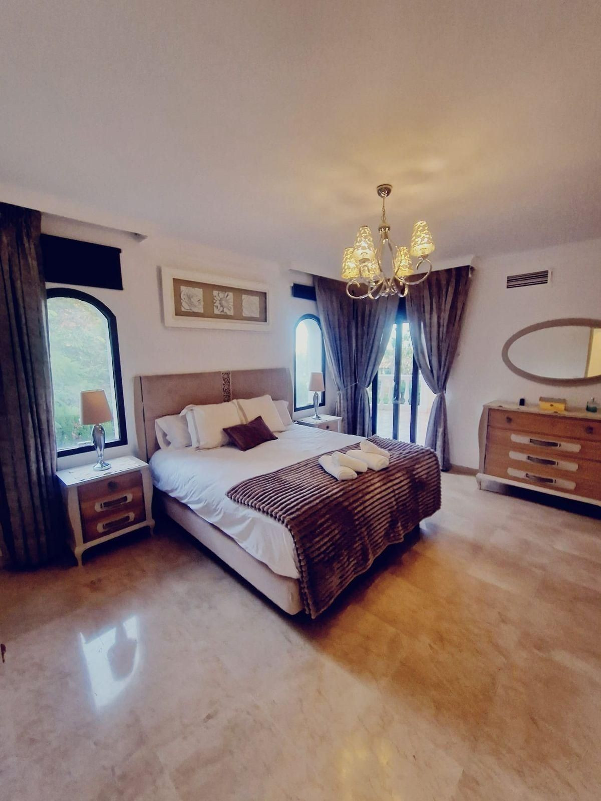 Te koop Vrijstaande Villa Costa Del Sol El Paraiso € 1.690.000,-