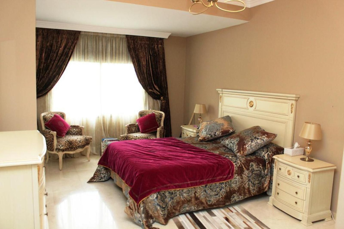 Te koop Vrijstaande Villa Costa Del Sol El Paraiso € 1.690.000,-