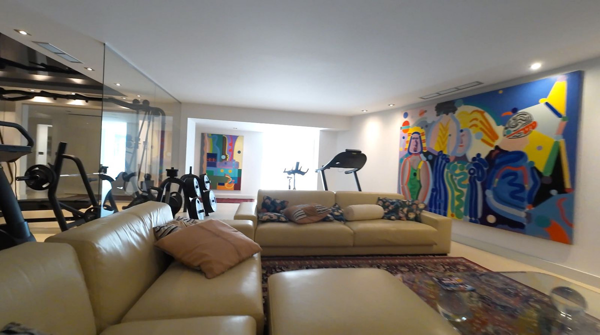 Te koop Vrijstaande Villa Costa Del Sol El Paraiso € 5.995.000,-