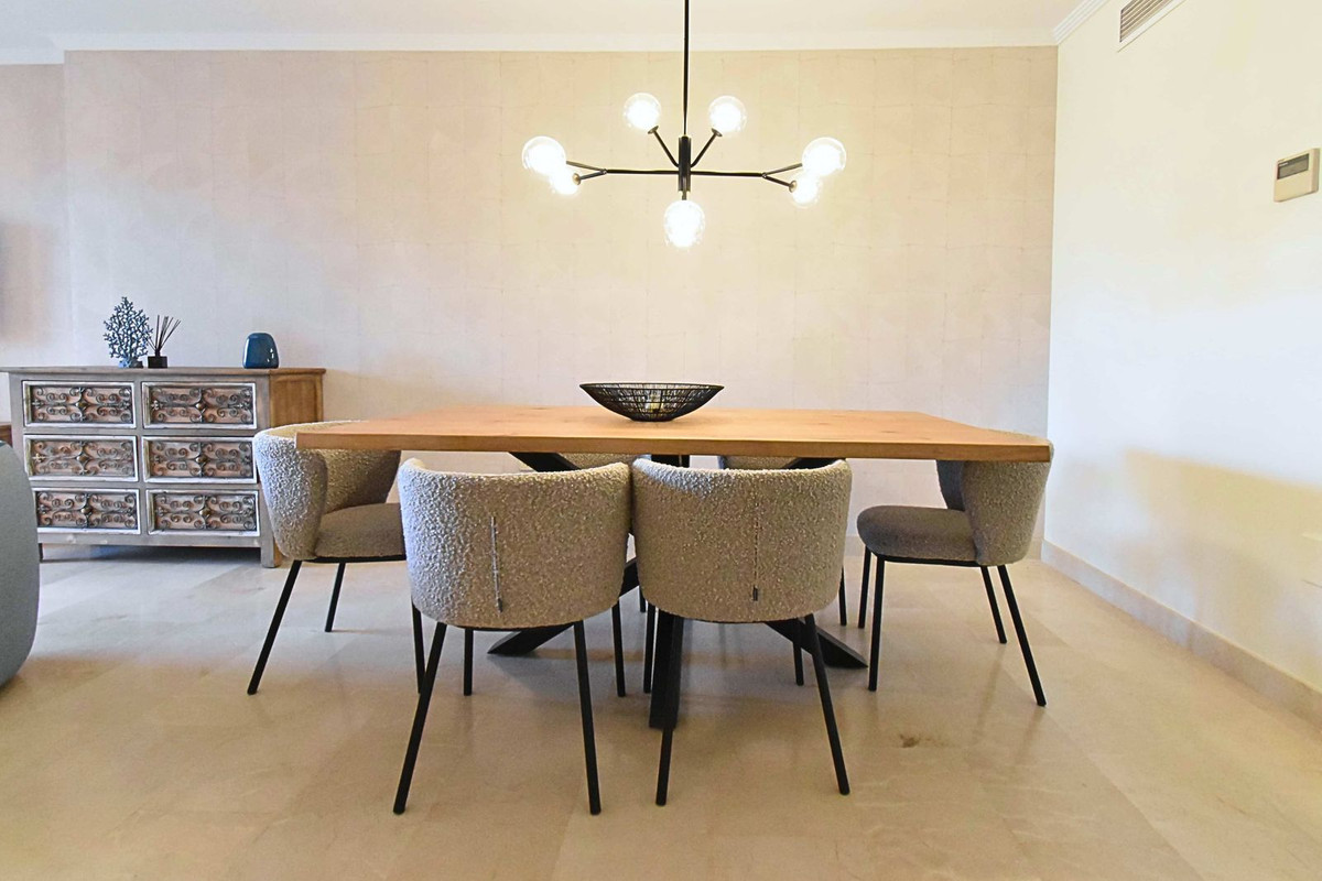 Te koop Middle Floor Apartment Costa Del Sol Casares Playa € 380.000,-