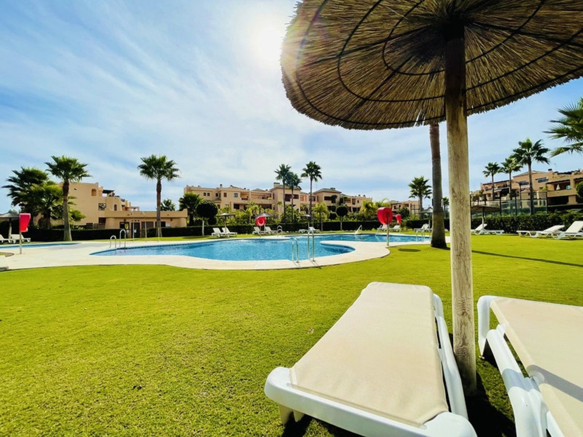 Te koop Middle Floor Apartment Costa Del Sol Casares Playa € 380.000,-