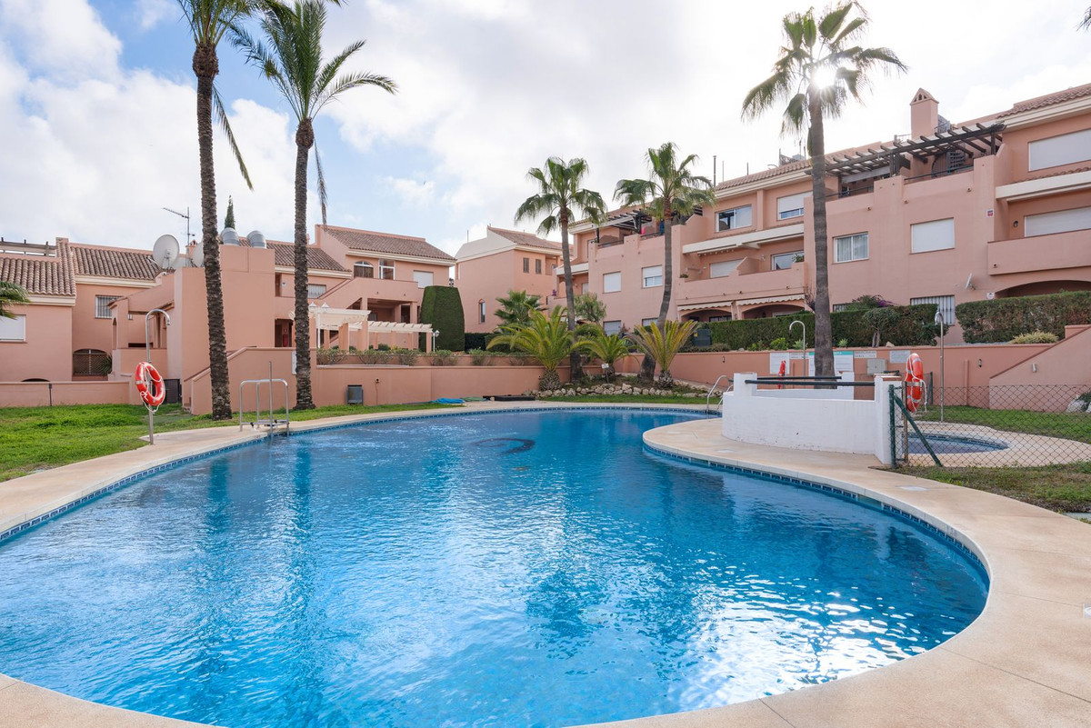 Te koop Middle Floor Apartment Costa Del Sol Riviera Del Sol € 325.000,-