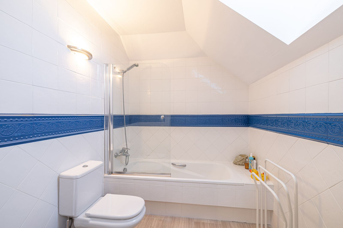 Te koop Penthouse Duplex Costa Del Sol Elviria € 1.250.000,-