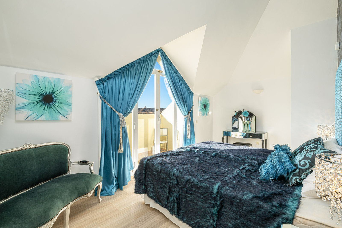 Te koop Penthouse Duplex Costa Del Sol Elviria € 1.250.000,-