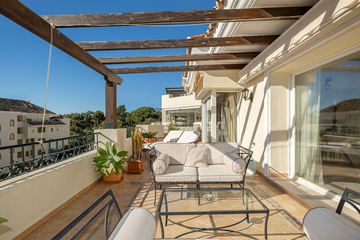 Te koop Penthouse Duplex Costa Del Sol Elviria € 1.250.000,-