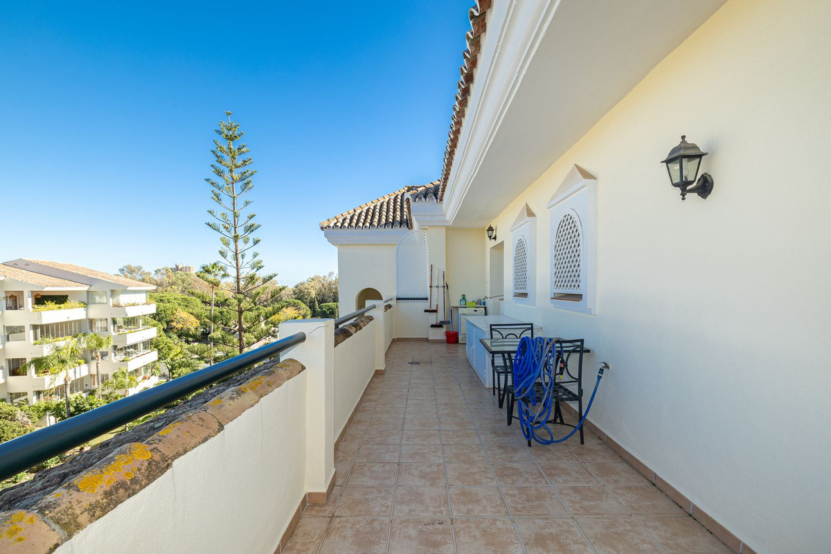 Te koop Penthouse Duplex Costa Del Sol Elviria € 1.250.000,-