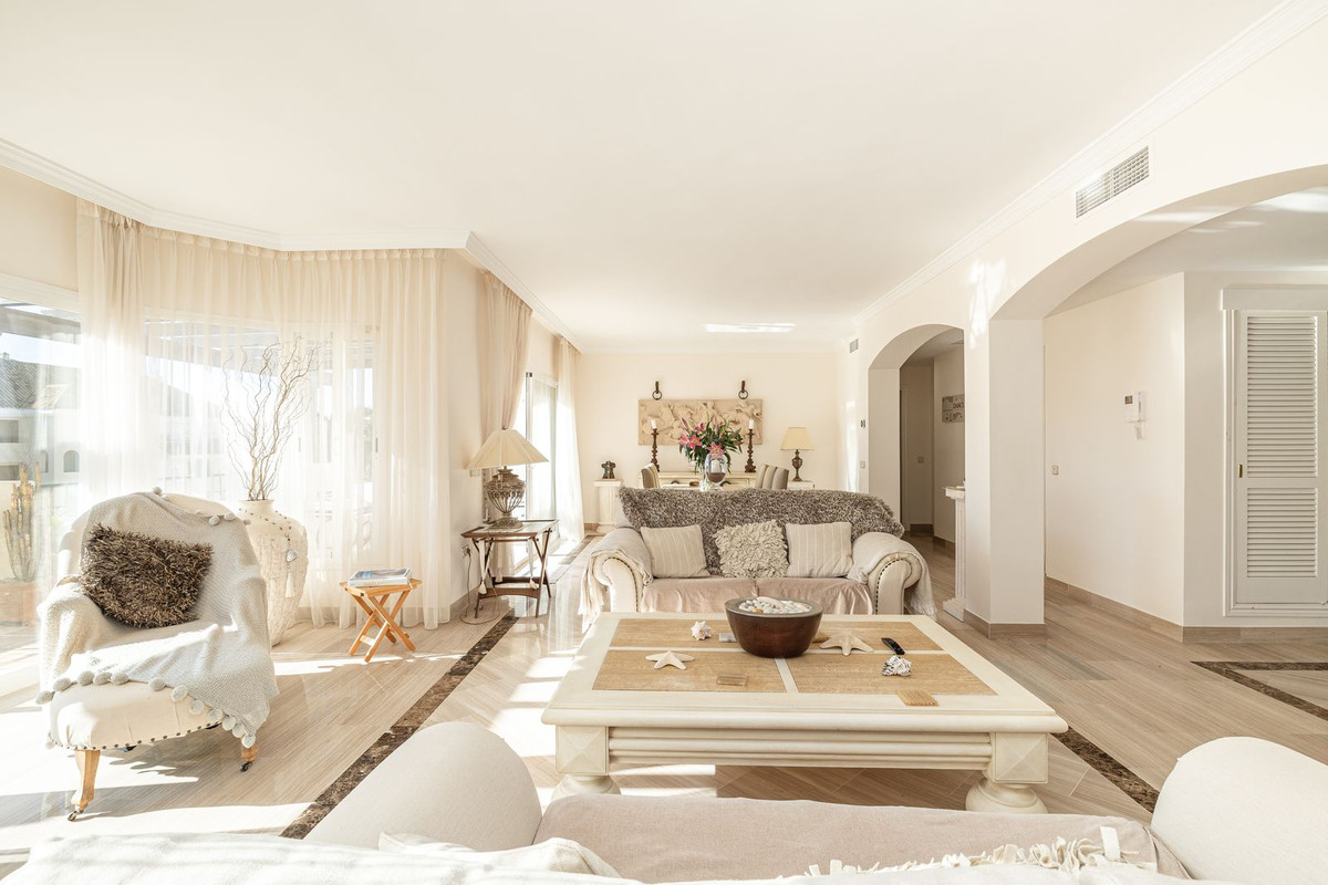 Te koop Penthouse Duplex Costa Del Sol Elviria € 1.250.000,-