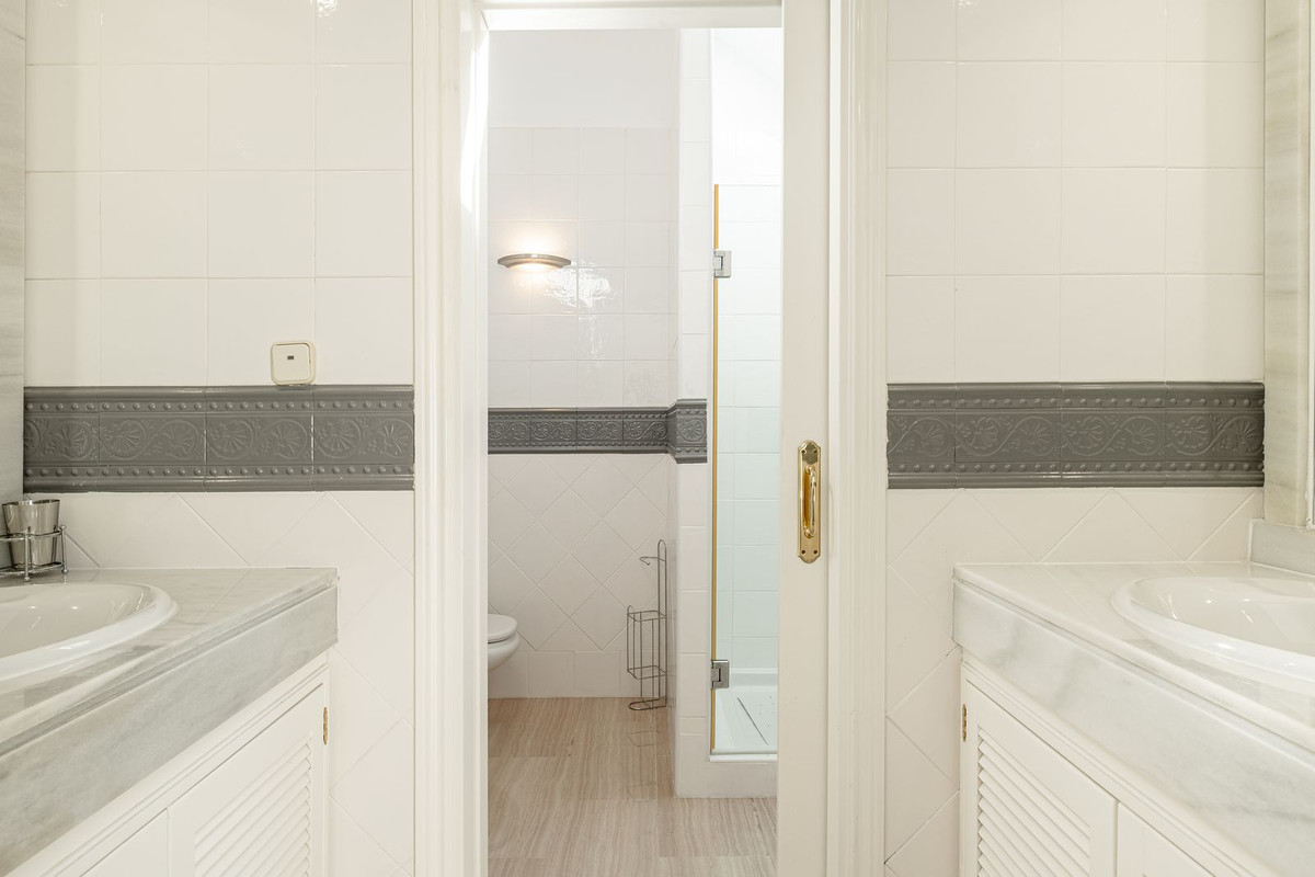 Te koop Penthouse Duplex Costa Del Sol Elviria € 1.250.000,-