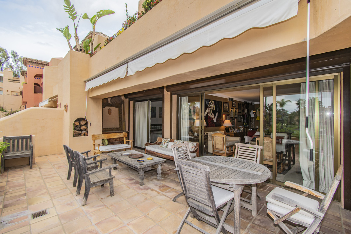 Te koop Gelijkvloers appartement Costa Del Sol Atalaya € 550.000,-