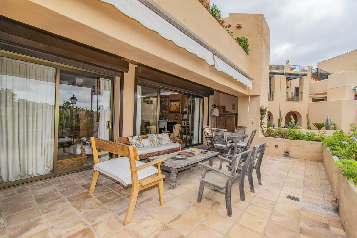 Te koop Gelijkvloers appartement Costa Del Sol Atalaya € 550.000,-