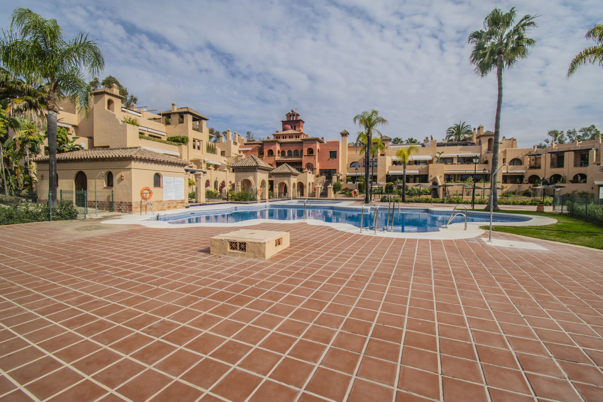 Te koop Gelijkvloers appartement Costa Del Sol Atalaya € 550.000,-