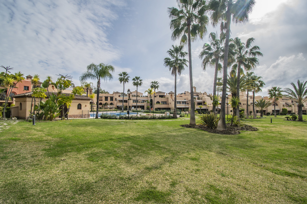 Te koop Gelijkvloers appartement Costa Del Sol Atalaya € 550.000,-