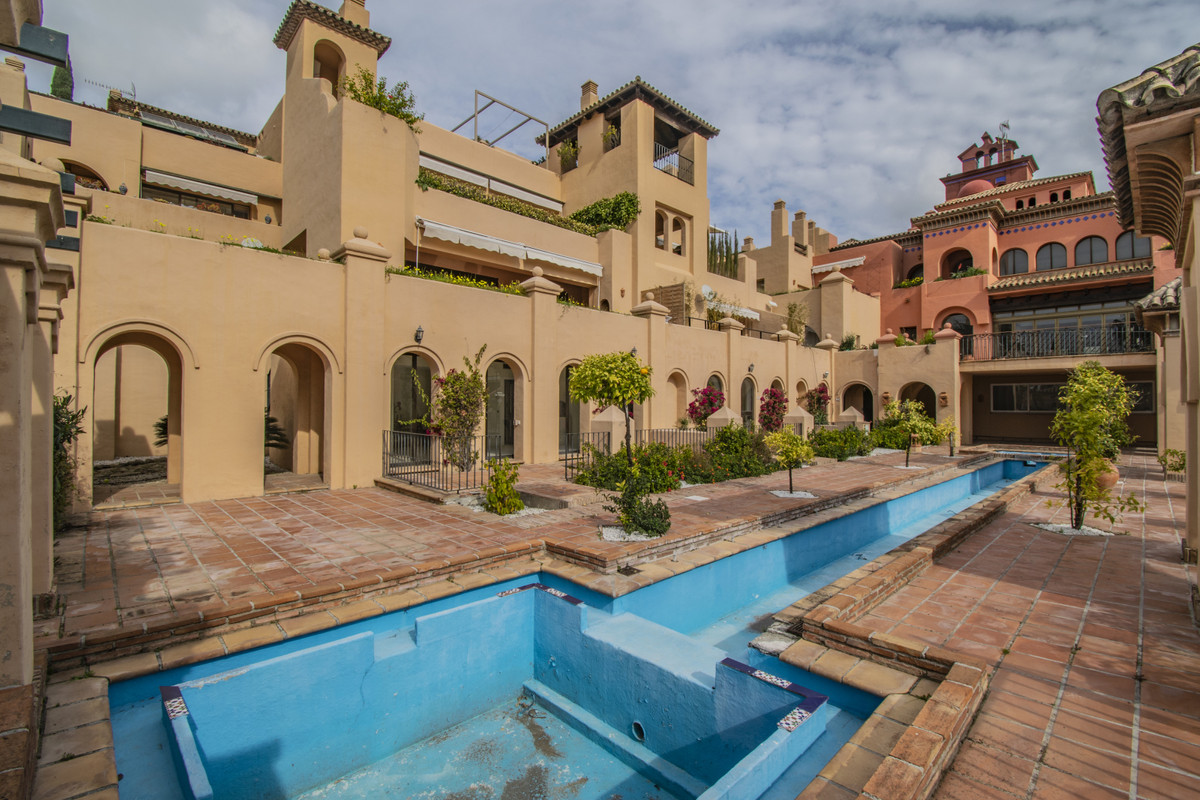 Te koop Gelijkvloers appartement Costa Del Sol Atalaya € 550.000,-