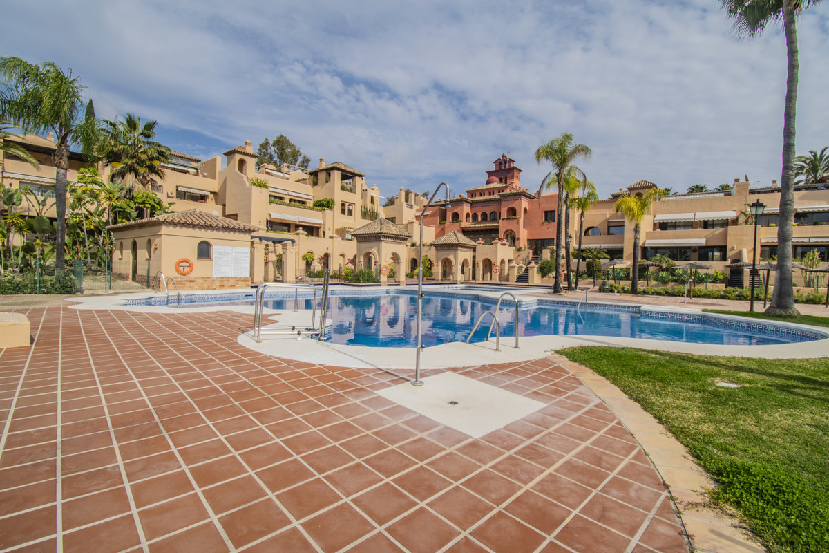 Te koop Gelijkvloers appartement Costa Del Sol Atalaya € 550.000,-