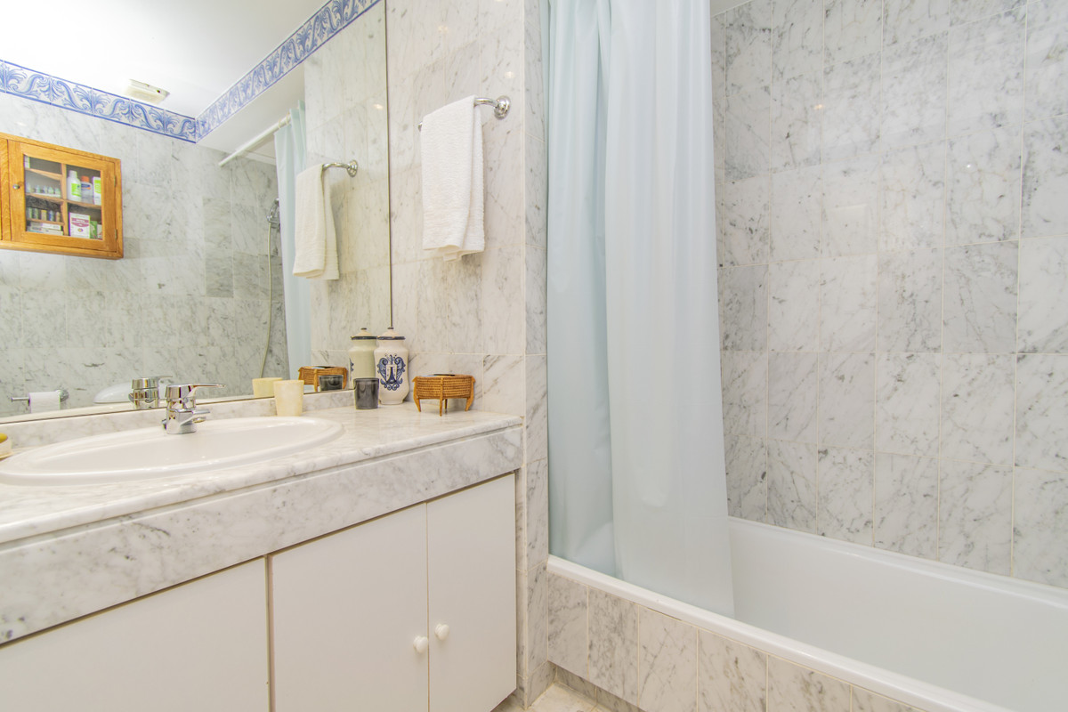 Te koop Gelijkvloers appartement Costa Del Sol Atalaya € 550.000,-