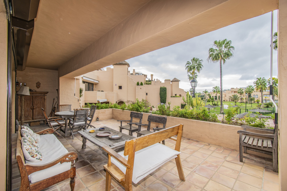 Te koop Gelijkvloers appartement Costa Del Sol Atalaya € 550.000,-