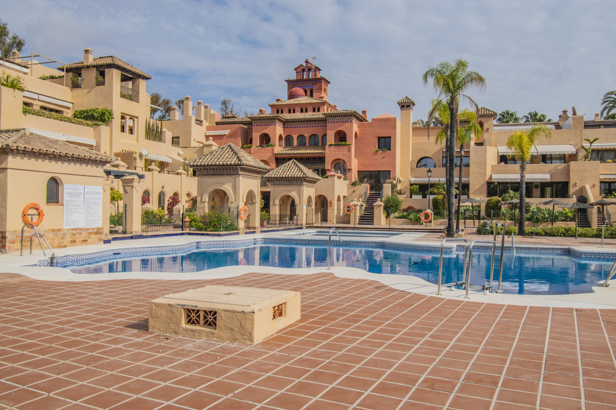 Te koop Gelijkvloers appartement Costa Del Sol Atalaya € 550.000,-
