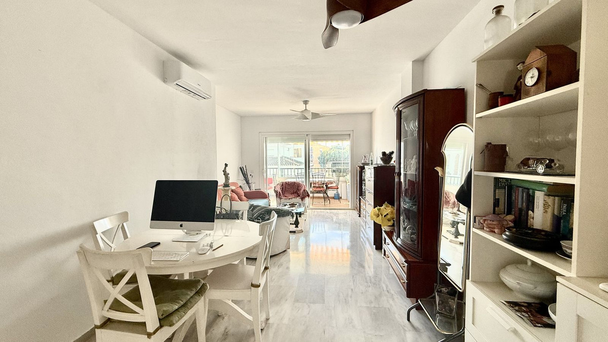 Te koop Middle Floor Apartment Costa Del Sol Calahonda € 330.000,-