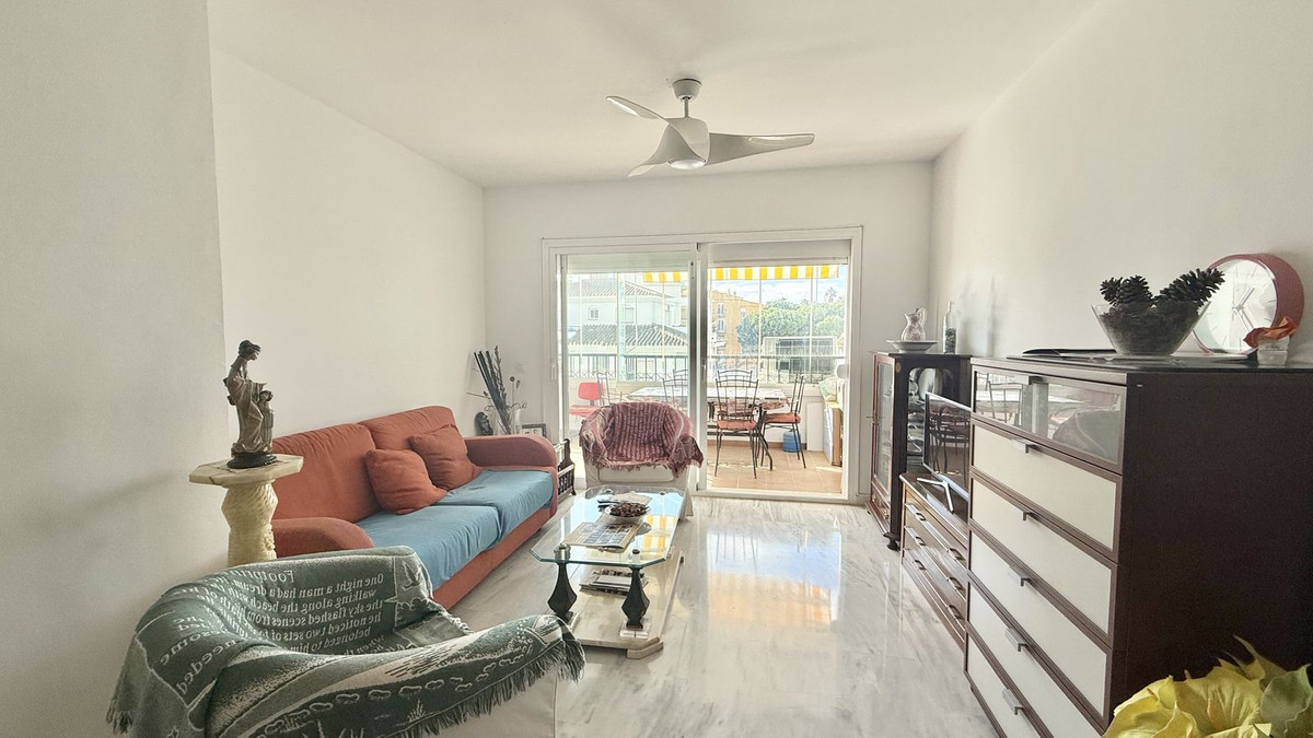 Te koop Middle Floor Apartment Costa Del Sol Calahonda € 330.000,-