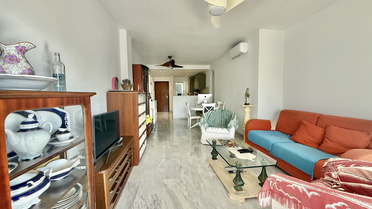 Te koop Middle Floor Apartment Costa Del Sol Calahonda € 330.000,-