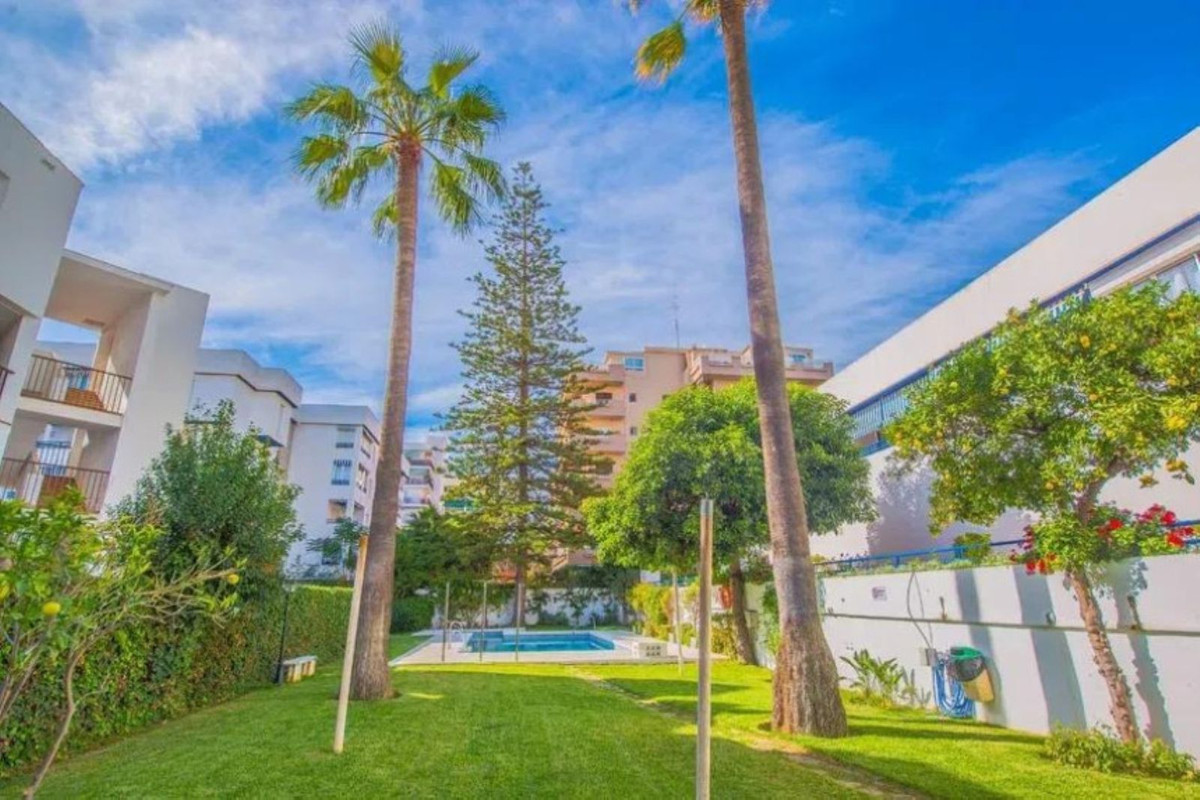 Te koop Middle Floor Apartment Costa Del Sol Marbella € 638.000,-