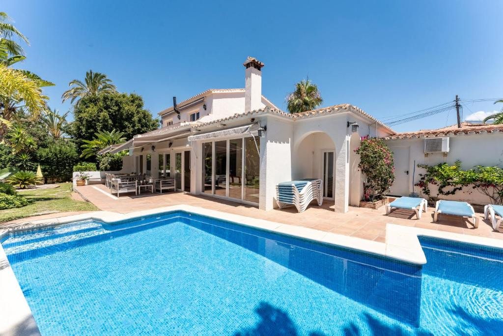 Te koop Vrijstaande Villa Costa Del Sol Marbesa € 1.300.000,-