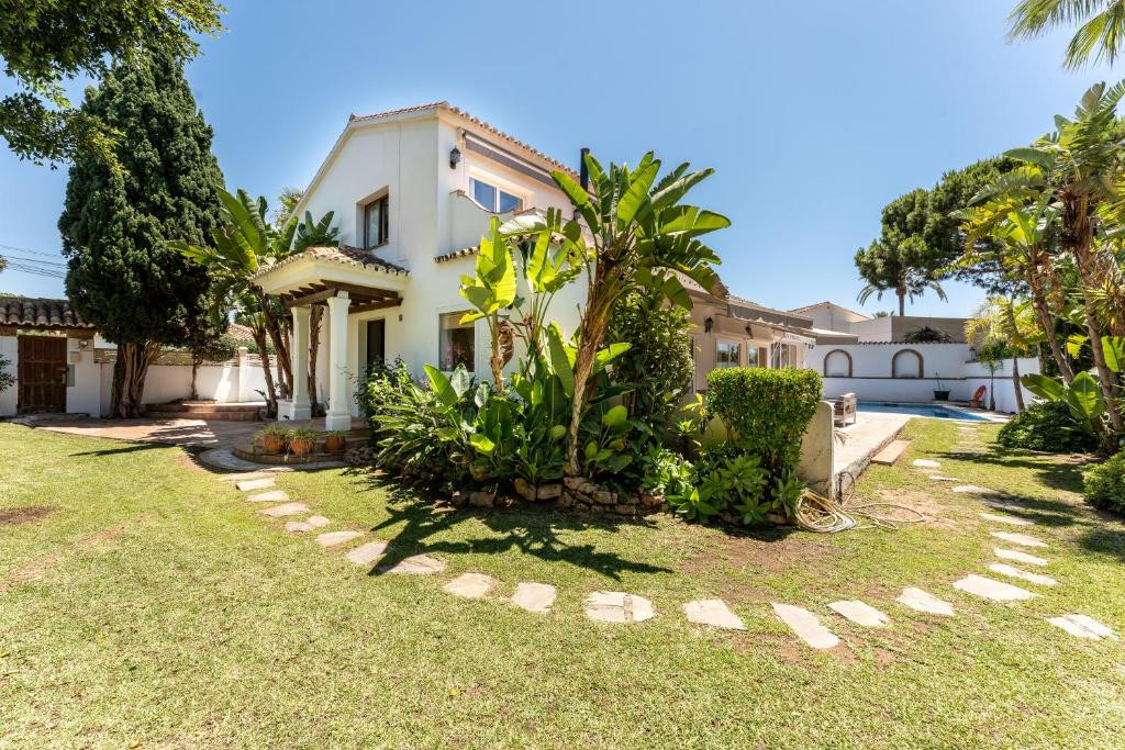 Te koop Vrijstaande Villa Costa Del Sol Marbesa € 1.300.000,-