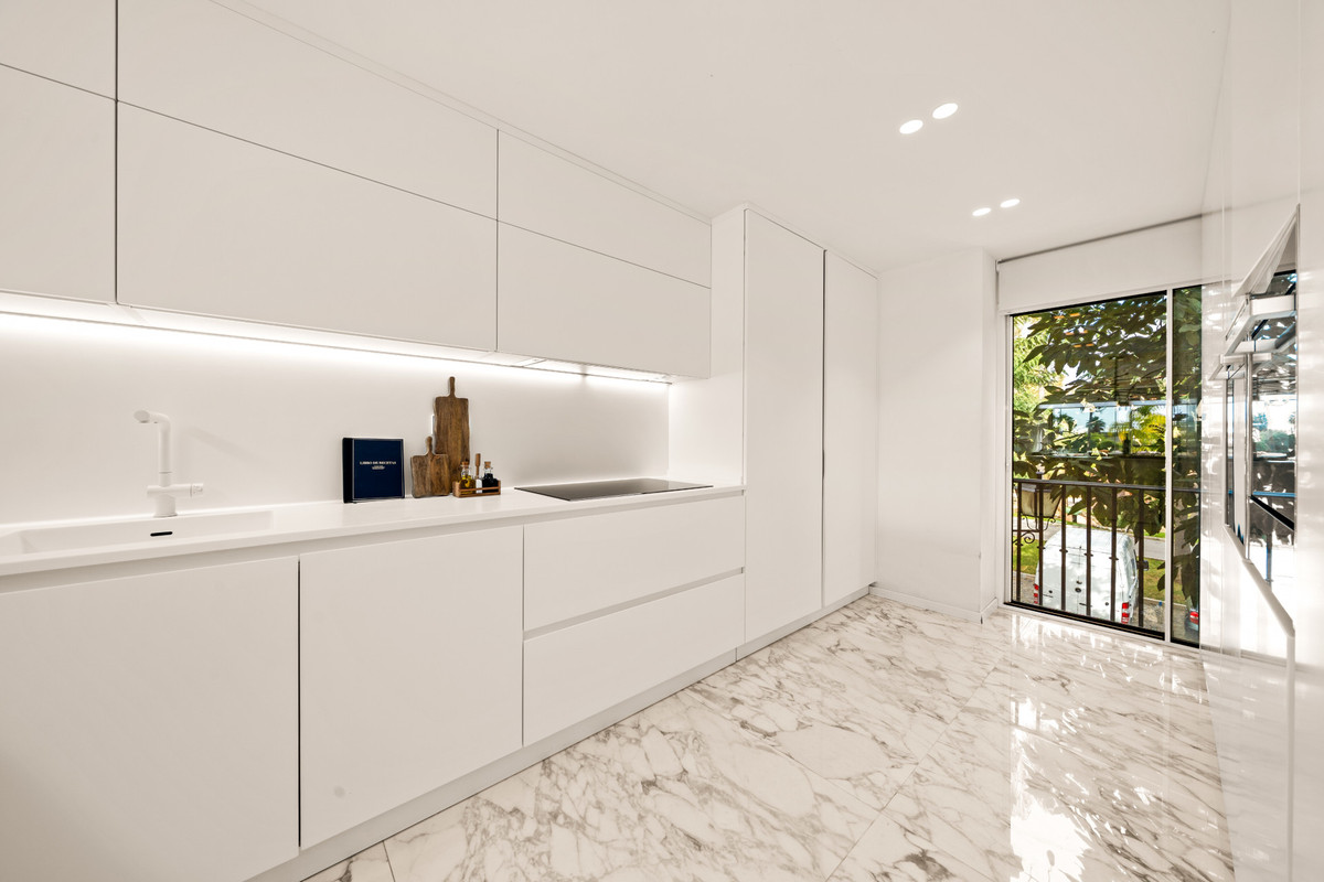 Te koop Penthouse Duplex Costa Del Sol Benahavís € 925.000,-