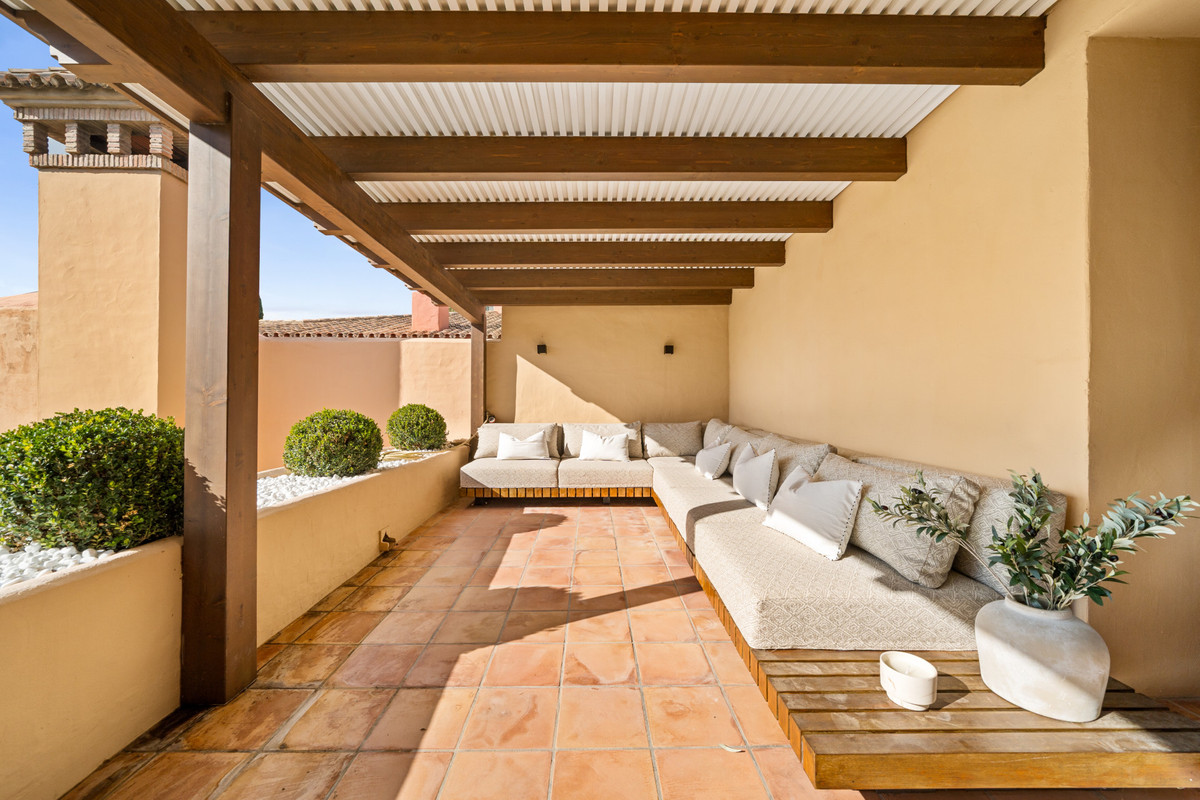 Te koop Penthouse Duplex Costa Del Sol Benahavís € 925.000,-